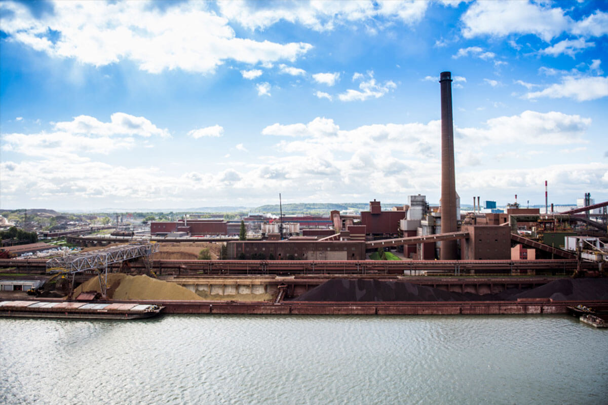 Aerial view of the steel production plant at voestalpine Linz