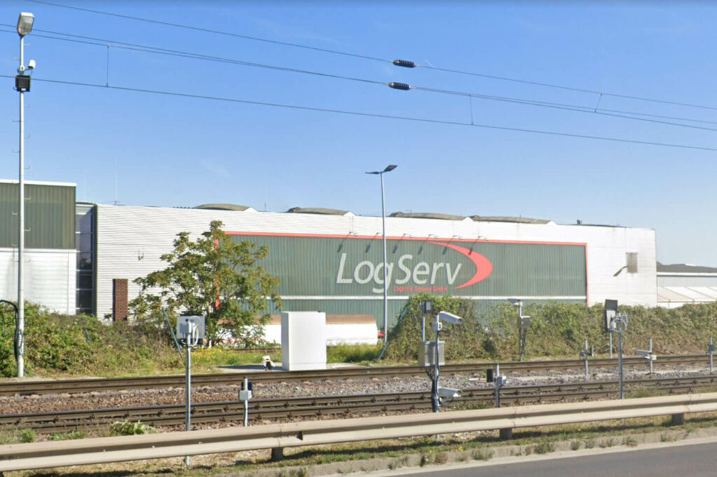 Logserv factory hall exterior photo