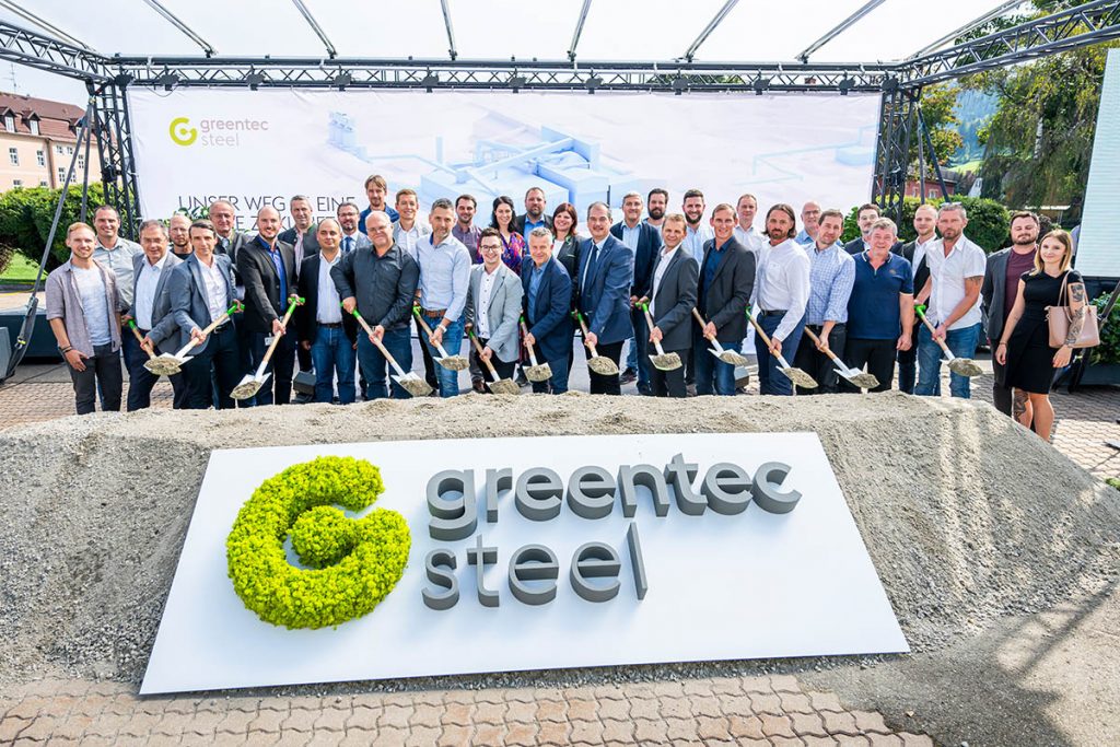 Gruppenfoto Spatenstich greentec steel Donawitz