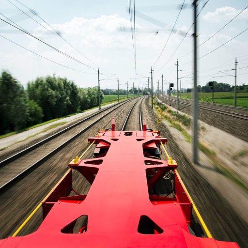 Leichtbau Waggon POV Foto während der Fahr auf den Schienen