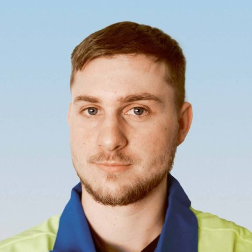 voestalpine aerospace employee Thomas-Zöchinger portrait photo