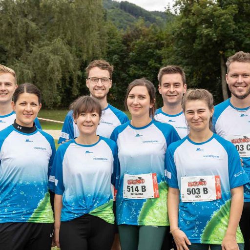 Gruppenfoto voestalpine Läuferinnen und Läufer in Kapfenberg